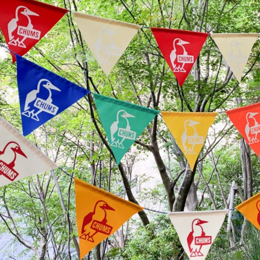 Booby Logo Garland   |   CHUMS