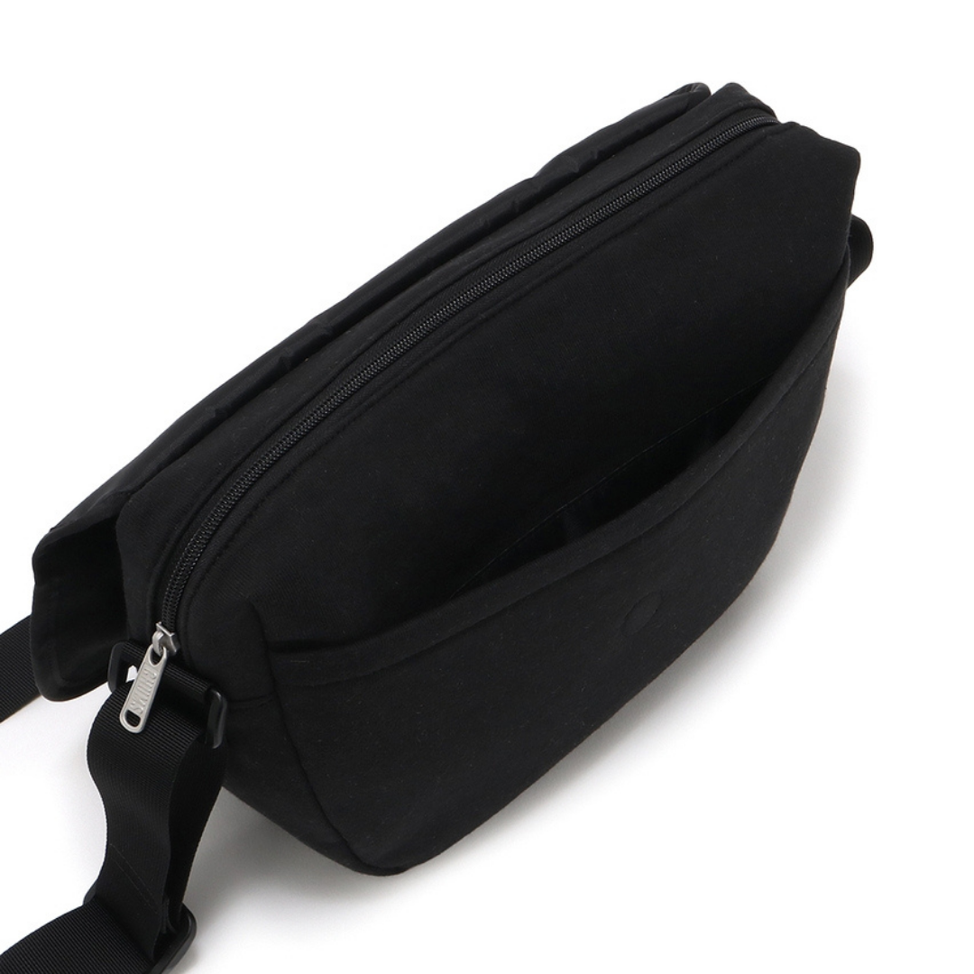 Round Flap Shoulder Bag Sweat l CHUMS