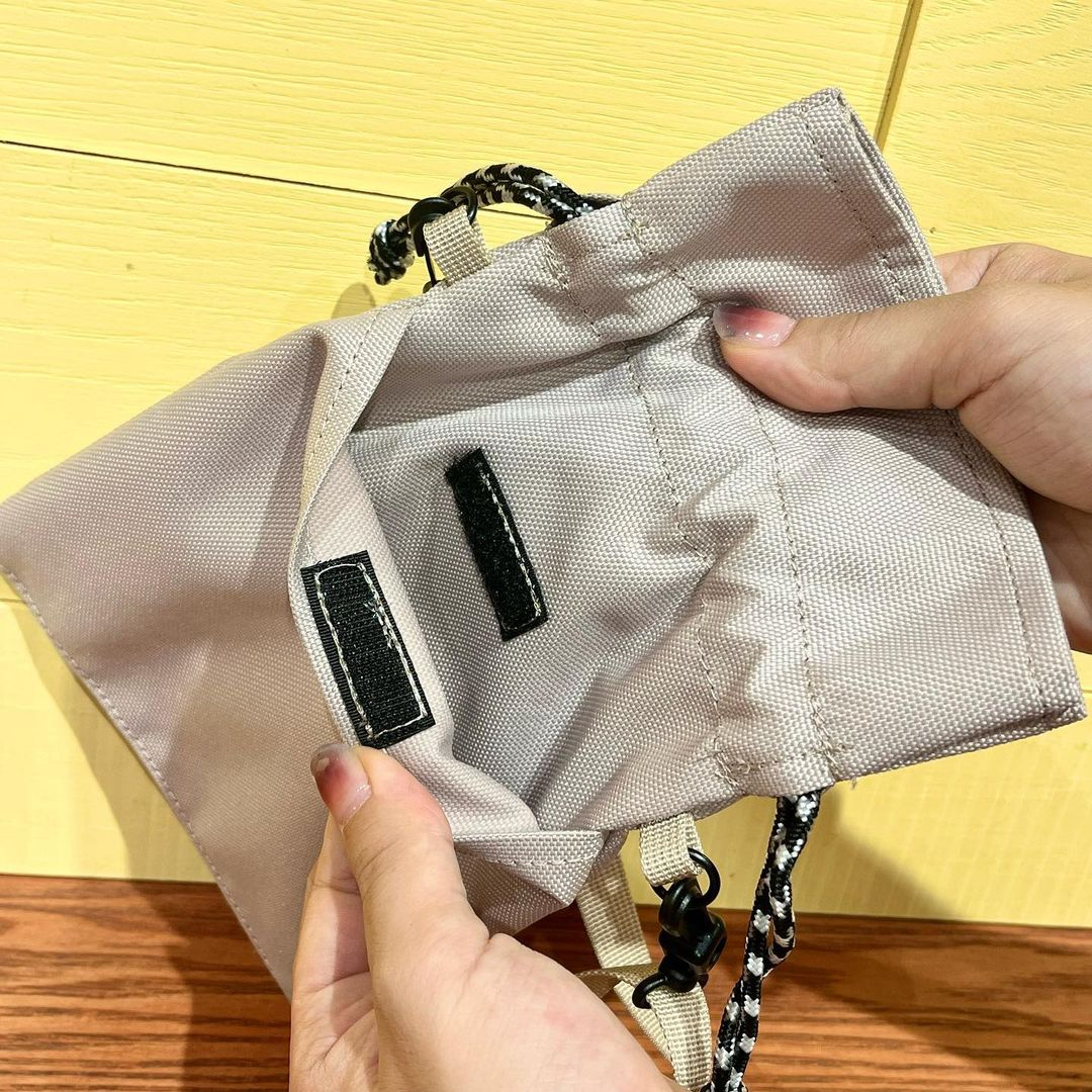 Recycle Goldfish Shoulder | CHUMS